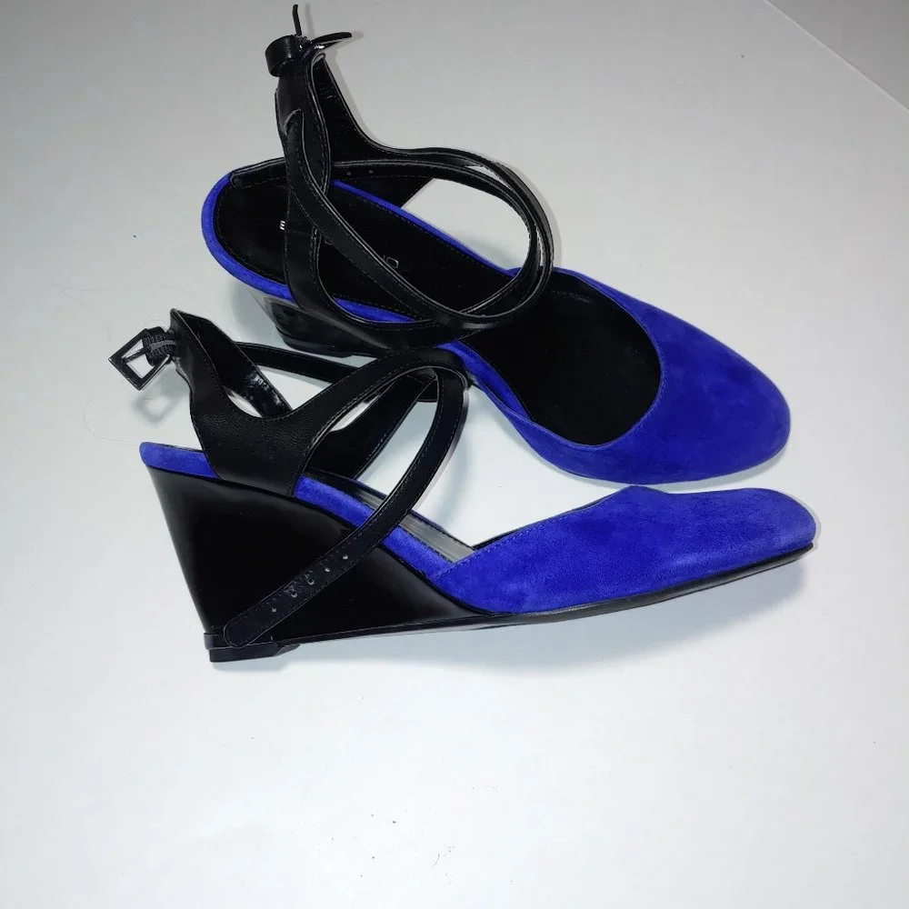 Bandolino Wedge Faux Suede Crisscross Strappy Size 8 Purple Black
